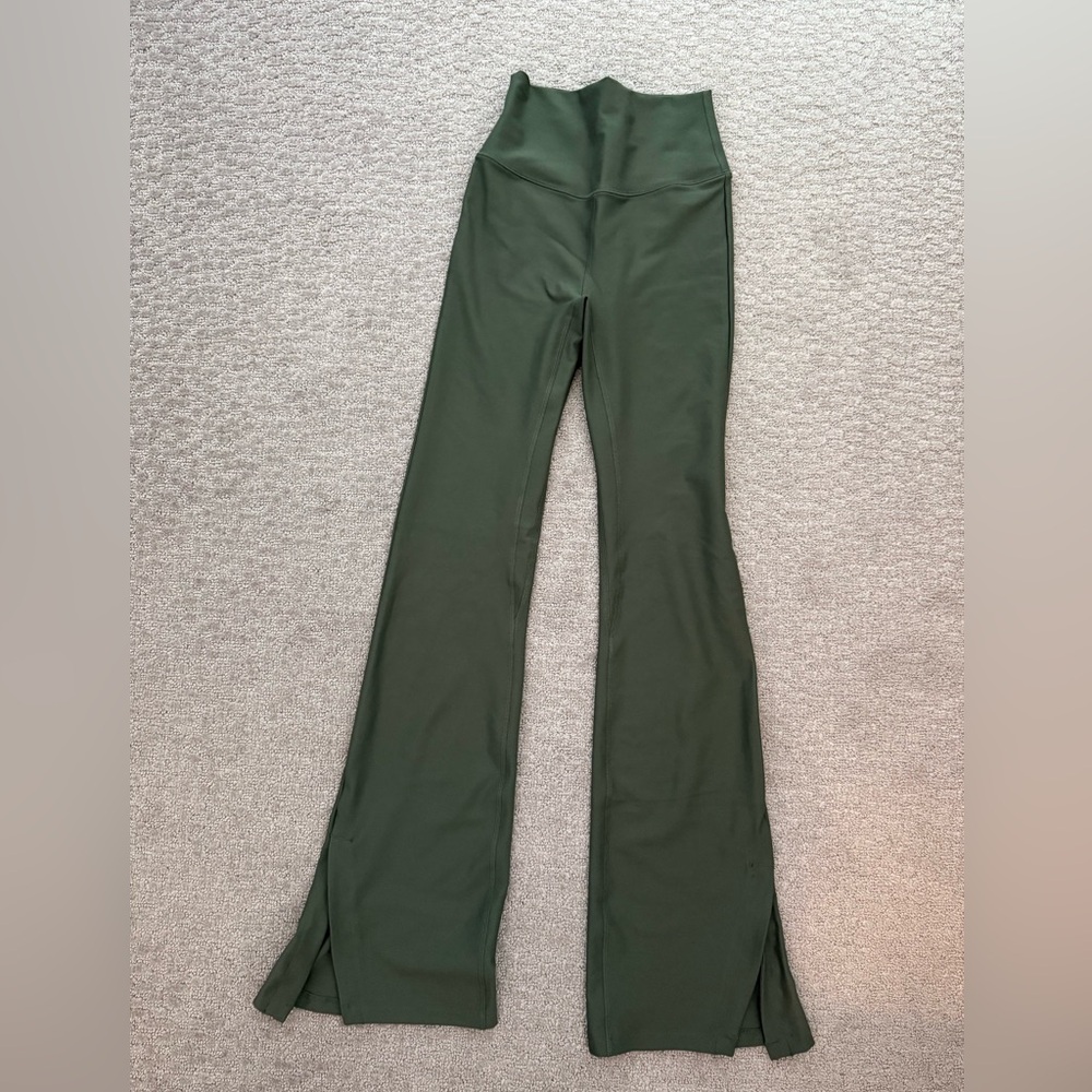 Abercrombie & Fitch YPB Flare Leggings